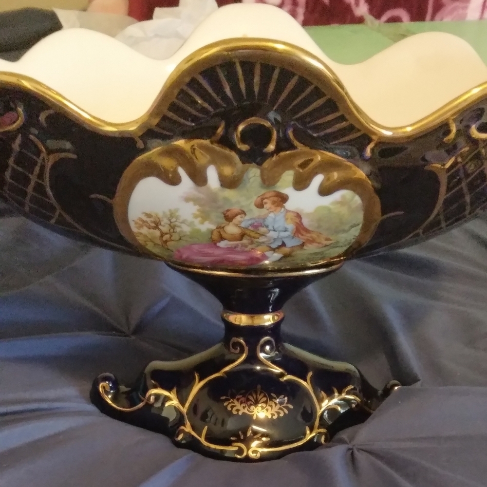 Limoges antique/collectible cobalt blue 14k gold pedastal